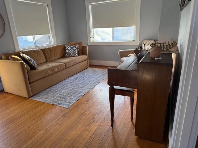 Building Photo - 2420 Simpson Ave