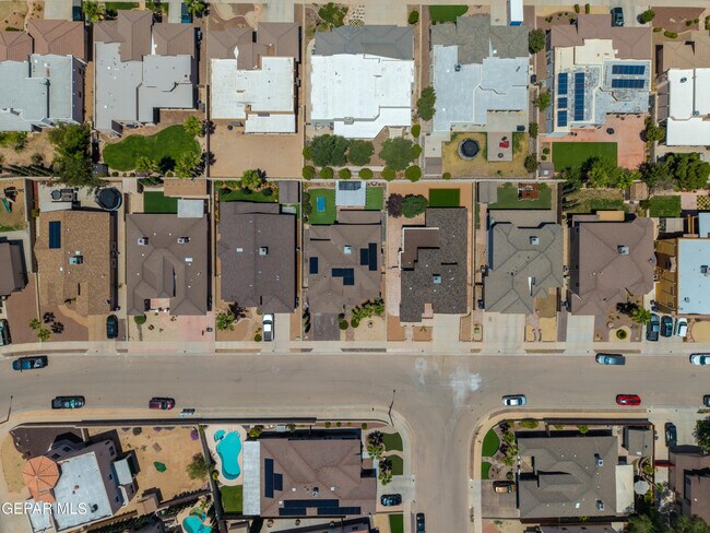 Building Photo - 3733 Tierra Campa Dr