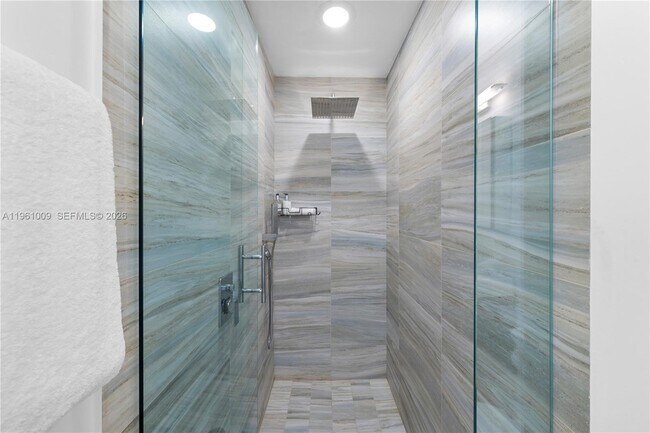 Building Photo - 253 N Coconut Ln