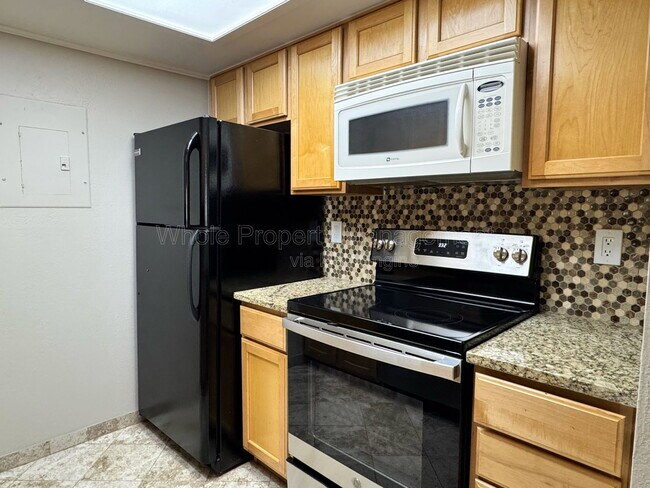 Building Photo - 9222 E Arbor Cir