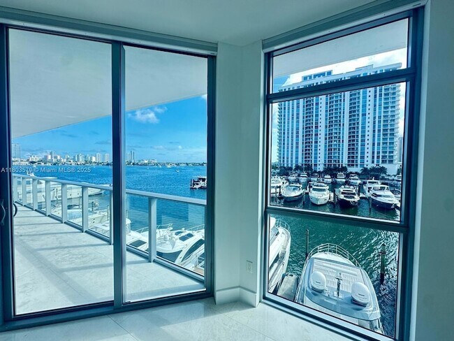 Building Photo - 17301 Biscayne Blvd