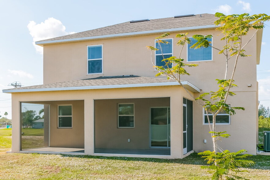 Building Photo - 1519 SW 20th Ave