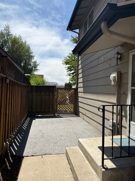 Back Patio Area - 703 E Manitoba Ave