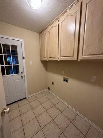Building Photo - 4442 Cole Dr