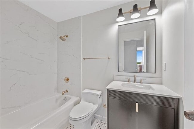 Building Photo - 2575 Peachtree Rd NE