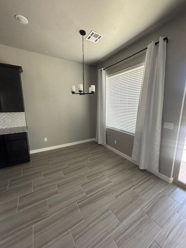 Building Photo - Beautiful Home in Sonoma Ranch !