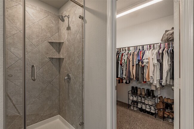 Building Photo - 133 Bates Ct