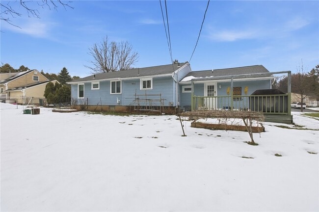 Building Photo - 266 Willowcrest Dr