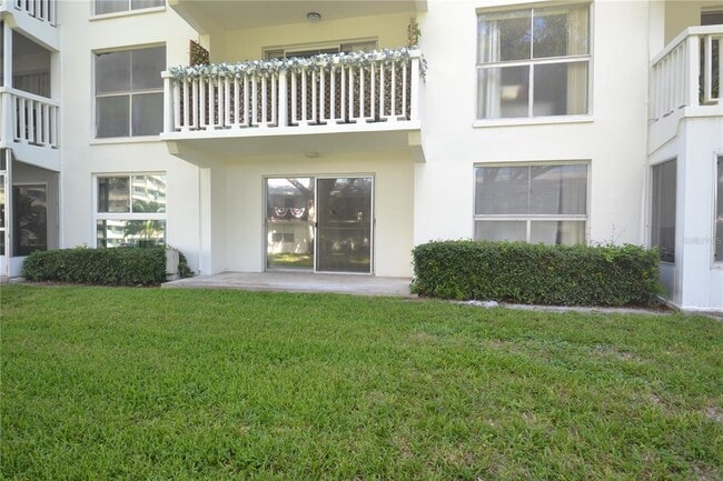 Building Photo - 2944 W Bay Dr