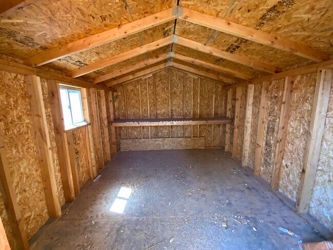 Building Photo - 3 Bedroom Single Story home Near Paseo Del...