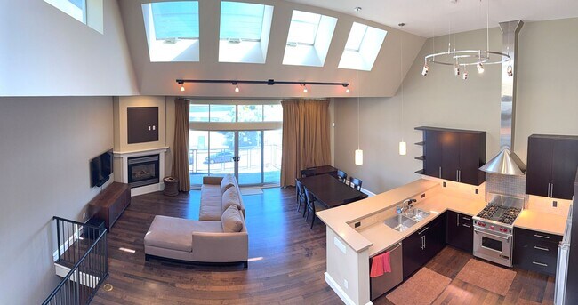 Building Photo - HUGE MODERN BRIGHT Potrero Hill Top Floor ...
