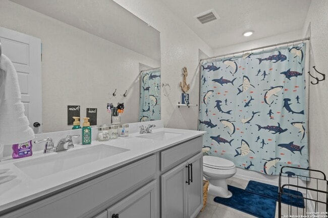 Building Photo - 13044 Louberg Vly