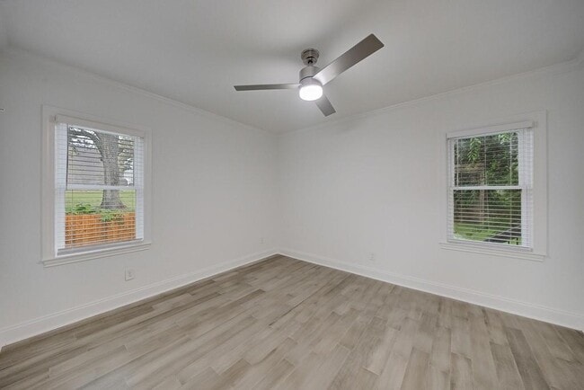 Building Photo - 593 Lynnhaven Dr SW
