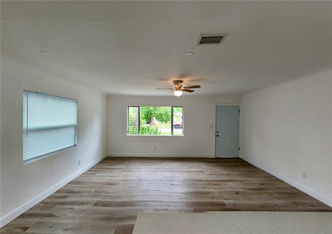 Building Photo - 419 40th Ave S