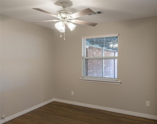 Building Photo - 2550 Norsworthy Dr