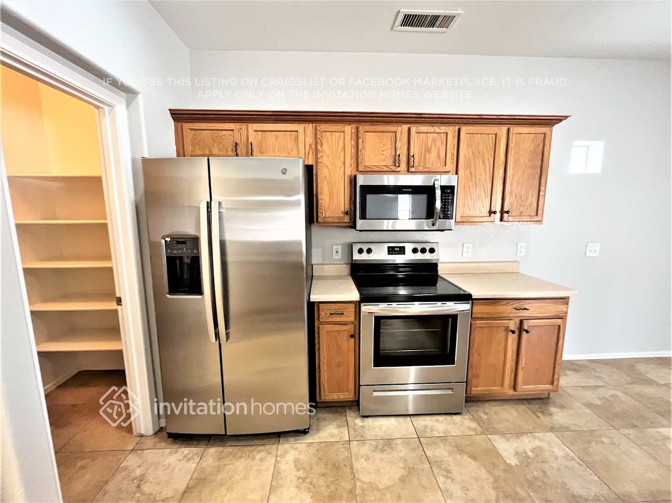 Building Photo - 13050 W Larkspur Rd