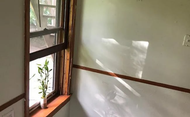 Building Photo - 434 E Berteau Ave