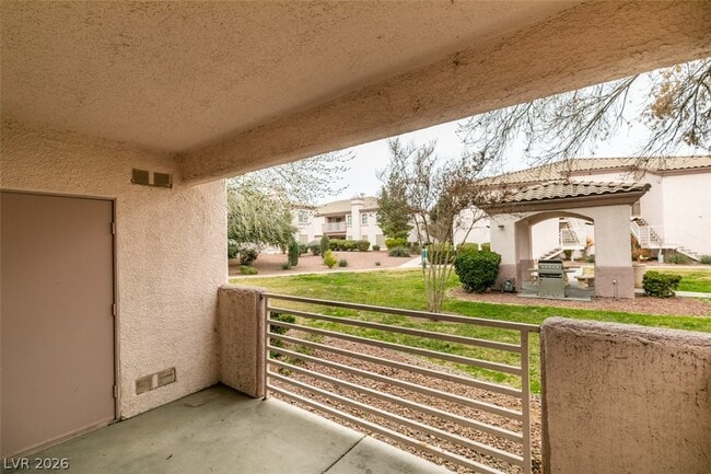 Building Photo - 4555 E Sahara Ave