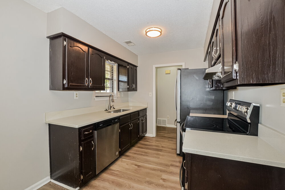 Building Photo - 6659 Ashland Dr