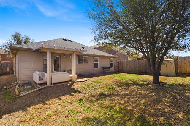 Building Photo - 2031 Lake Trail Dr