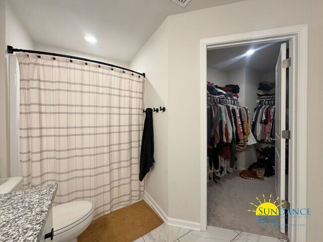 Building Photo - Stunning 4 Bedroom home in the sought-after Price Farms Plantation Community!