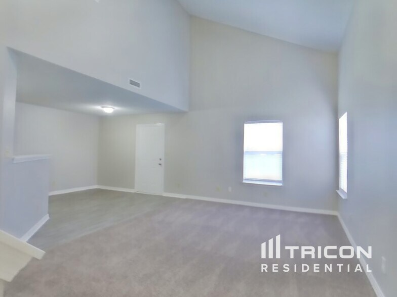 Building Photo - 1167 Cutler Ln
