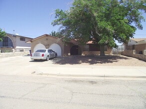 Building Photo - Northeast El Paso 3 Bed Refrig A/C