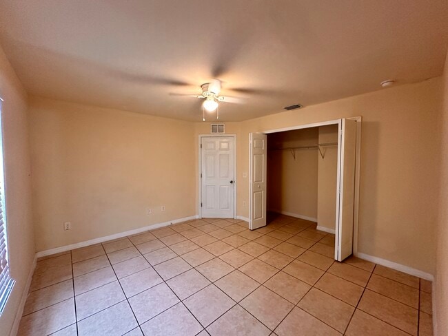 Building Photo - 626 SE 13th Ave