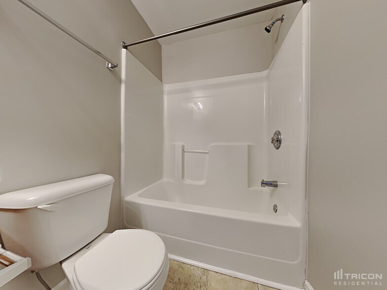 Building Photo - 211 Millstream Ridge