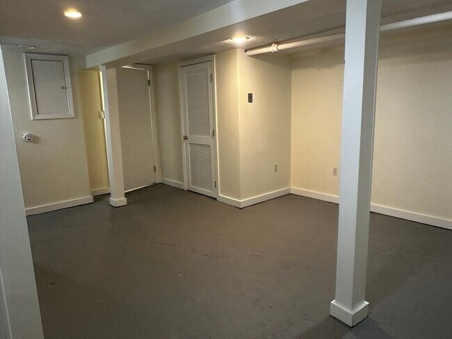 Building Photo - 106 Franklin St
