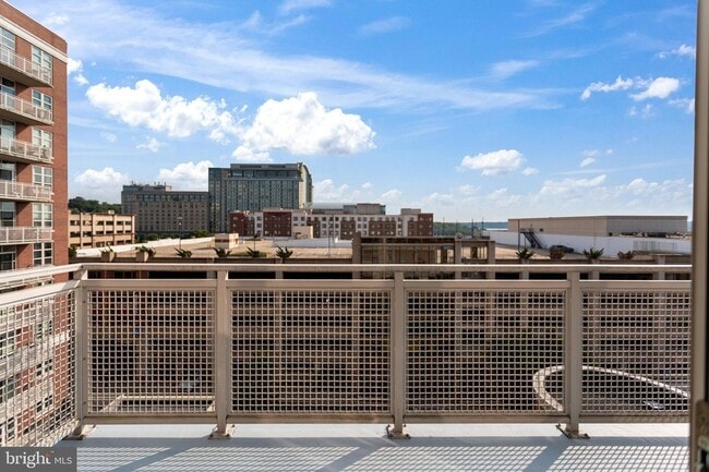 Building Photo - 157 Fleet St