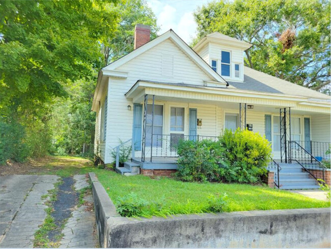 Primary Photo - 215 S Church St