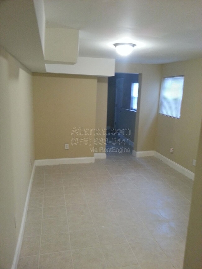 Building Photo - 165 Little St SE