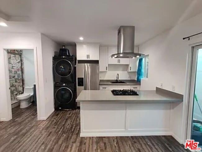 Building Photo - 6720 Van Noord Ave