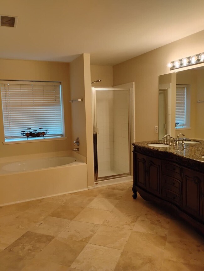 Building Photo - 17546 Heath Grove Ln