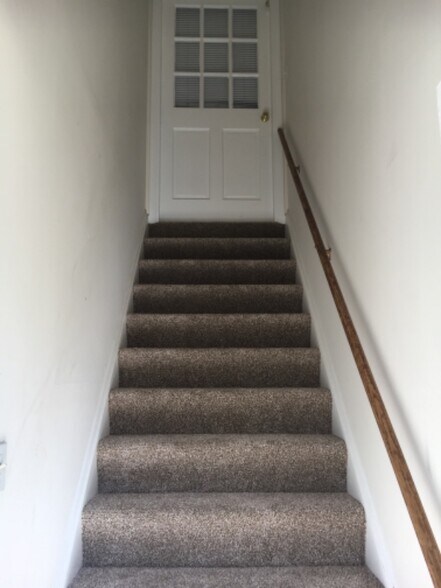 Building Photo - 8373 Grove Angle Rd