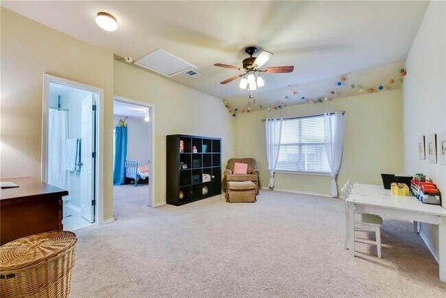 Building Photo - 10 Juniper Berry Way