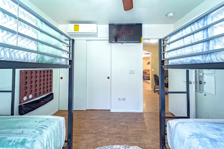 Building Photo - 1546 N Desert Willow St