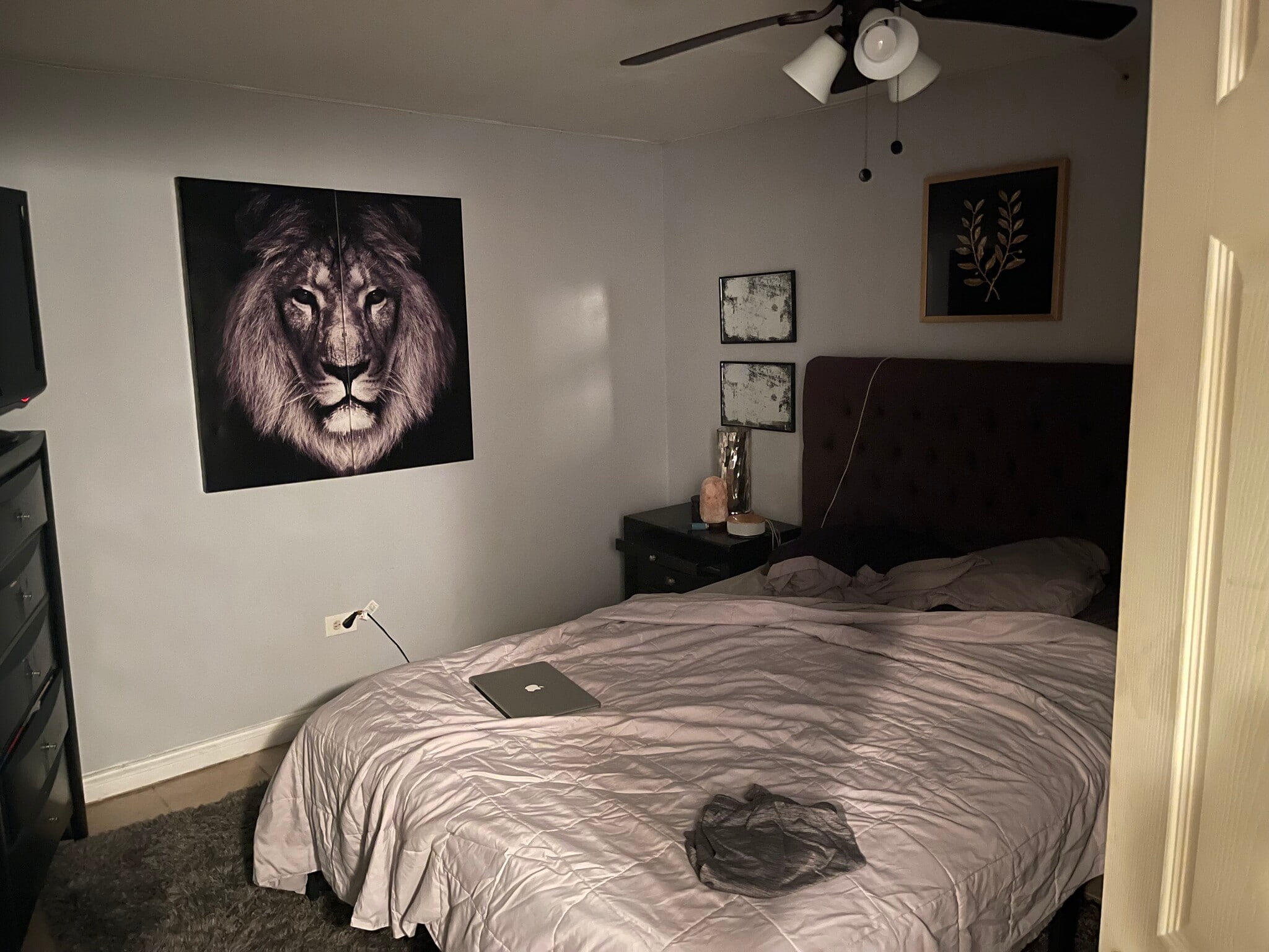 Building Photo - 6117 S Vernon Ave