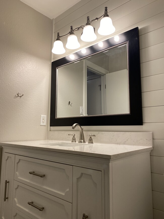 Building Photo - 2817 E El Paso St