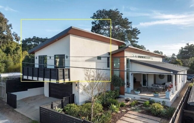 Building Photo - Modern Condo in Point Loma's Wooded Area
