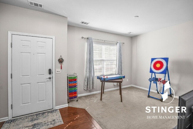 Building Photo - 12 Tugaloo Dr