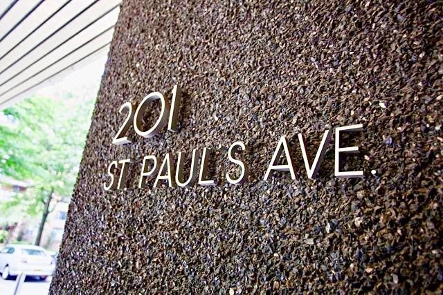 Primary Photo - 201 Saint Pauls Ave