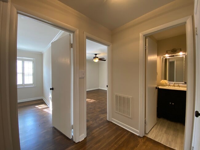 Building Photo - 312 Northfield Dr