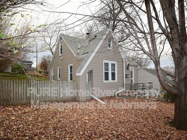 Building Photo - 2108 S 46th St