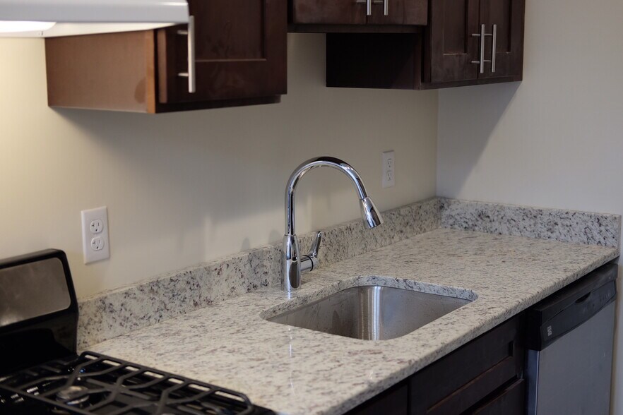 Building Photo - 33 Walbridge St