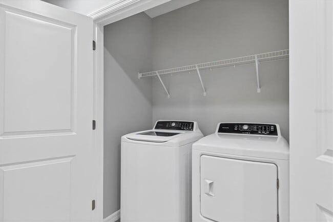 Building Photo - 8657 Palmer Park Cir