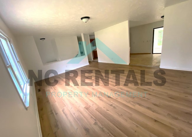 Building Photo - 730 Motor Rd