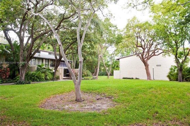 Building Photo - 19216 NE 25th Ave