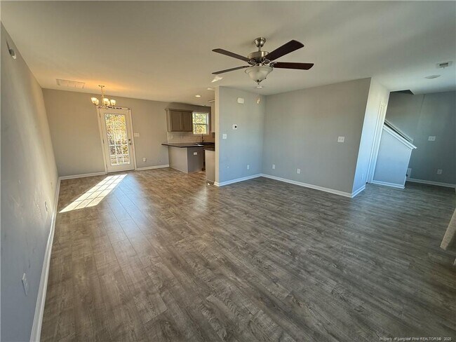 Building Photo - 1045 Bombay Dr